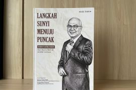 Tajuk ANTARA NTB - Akhmad Munir: Rock n' Roll dan langkah sunyi seorang jurnalis