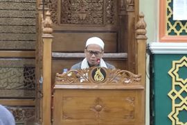 Ustadz Abdullah ingatkan kaum Muslim jangan saling menyalahkan