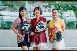 Kebaya dipromosikan melalui ajang olahraga Padel Berkebaya oleh Indonesia Kaya