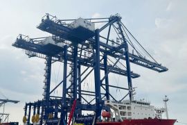 Pelindo Petikemas datangkan 39 alat bongkar muat semester II 2026