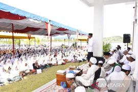 Bupati Madina paparkan program penguatan ekonomi rakyat di pengajian Puncak Barokah