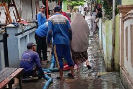 Sudin SDA atasi genangan di Pulau Panggang akibat hujan deras