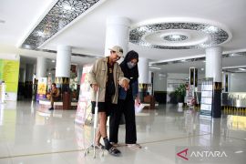 Govt reactivates 42,000 state health insurance participants