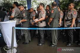 Presiden Prabowo pimpin Rapim TNI-Polri evaluasi kinerja di Istana