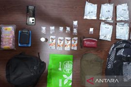 Polda Kalteng ringkus dua pengedar, 101 gram sabu disita