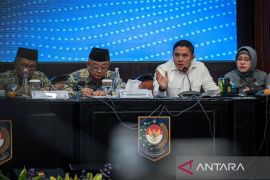 Seskab: Presiden Prabowo terus pantau pemulihan bencana Sumatera