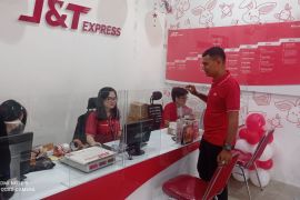J&T Express resmikan drop point signature di Medan untuk tingkatkan layanan logistik konsumen