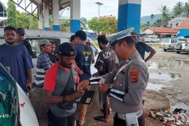 Polres Jayapura tingkatkan kesadaran pengemudi angkutan pedesaan