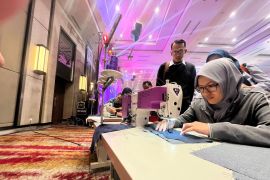 Luncurkan mesin jahit berteknologi AI, Hikari gebrak pasar garmen