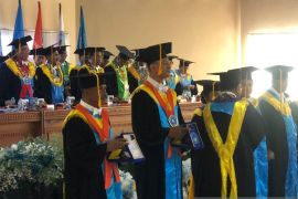 Unpatti tambah enam guru besar tingkatkan kualitas pendidikan Maluku, begini penjelasan Rektor