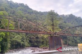 Sumbar rehabilitasi sempadan sungai untuk kembalikan fungsi ekologis