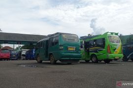 Polres Cianjur mendirikan pos penjagaan terkait larangan taksi gelap