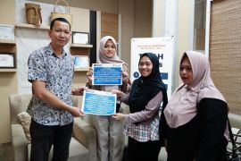 PT Timah bantu biaya pendidikan mahasiswa lingkar tambang