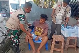 Pemerintah tembus kampung pascabencana, dokter TNI bantu warga bangkit