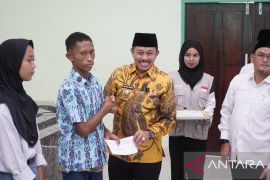 Baznas salurkan bantuan beasiswa bagi 1.070 pelajar di Papua