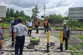 Daop 7 tutup pelintasan sebidang di Blitar