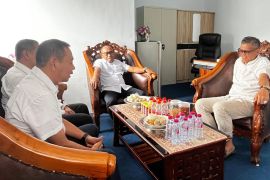 Temui DPRD Majene, Kemenkum Sulbar : Kehadiran Perda KI sangat mendesak