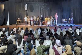 Ramu Art Festival-Sindang Langit Banjarmasin kolabarasi gelar teater