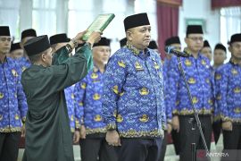 65 Kepala Sekolah di Sumbar dilantik, Gubernur titip pembentukan karakter generasi  masa depan