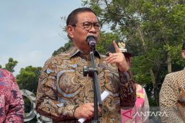 Pramono larang warga gadaikan KJP