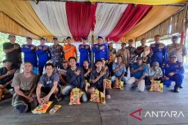 Ditpolairud Jambi sambangi warga pesisir Kampung Laut beri edukasi