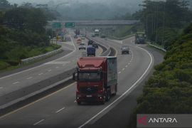 Resmi! truk dilarang masuk tol mulai 13 Maret, simak daftar ruas yang disekat selama lebaran 2026