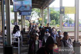 KAI Daop 3 Cirebon mencatat 24.568 tiket angkutan Lebaran terjual