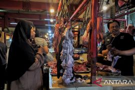 Satgas Pangan Polda Jabar menelusuri kenaikan harga sembako di Cimahi