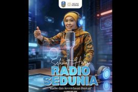 Gubernur Khofifah tekankan pentingnya etika integritas AI pada siaran radio