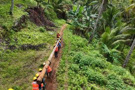 PLN Maluku pulihkan kelistrikan di wilayah terdampak bencana Halmahera