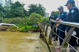 KLH tunggu hasil uji laboratorium Sungai Cisadane