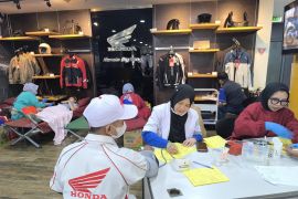 Sambut HUT ke-69 Astra, Asmo Sulsel gelar aksi donor darah di Makassar