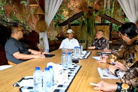 Menhub temui KDM perkuat pengawasan titik rawan mudik Lebaran di Jabar