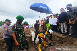 Tancap gas! Kampung nelayan Rp22 Miliar dibangun di Hu'u Dompu