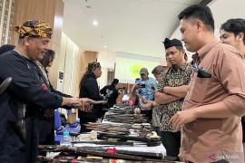 Ratusan golok kuno era 800--900 hingga masa Demak dipamerkan di Universitas Pakuan