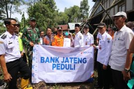 Bank Jateng beri bantuan CSR di Bumijawa