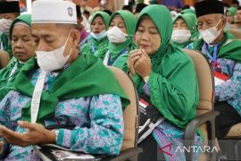 Jamaah calon haji Bekasi jalani tahapan bimbingan manasik