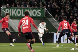 Elche bermain imbang tanpa gol kontra Osasuna