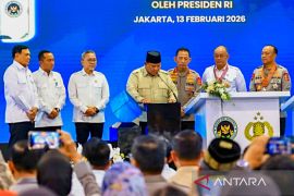 Presiden anugerahkan tanda kehormatan pada penggerak MBG-SPPG Polri