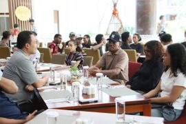 Ditjen Polpum Kemendagri perkuat sinergi dengan mahasiswa Papua--Melanesia di Bali