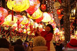 Pemerintah China menerapkan kebijakan bebas visa untuk warga Inggris dan Kanada