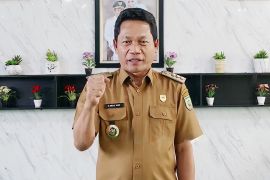 Bupati Balangan ajak warga manfaatkan Aksel dan Adink Bank Kalsel