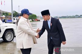 Gibran lepas keberangkatan Presiden Prabowo ke Washington D. C.