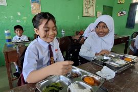 Gubernur: MBG Lampung telah jangkau 2,7 juta penerima manfaat