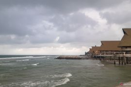 BMKG: Waspadai gelombang tinggi 2,5 meter di laut NTT hingga 19 Februari 2026