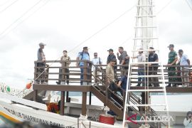 Penajam gelar bakti sosial kesehatan di pesisir bersama RS Kapal