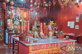 Perayaan Imlek di Kelenteng Aceh Tamiang berlangsung sederhana pascabencana