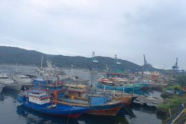 BMKG:  Waspadai gelombang 2,5 meter di perairan Sulut