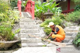 Jelang Imlek, 15 PPSU fokus bersihkan lingkungan Vihara Viriya Bala