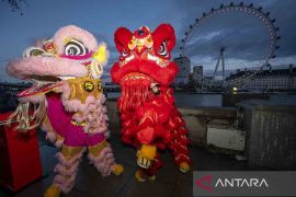 Kemeriahan Imlek di London Eye